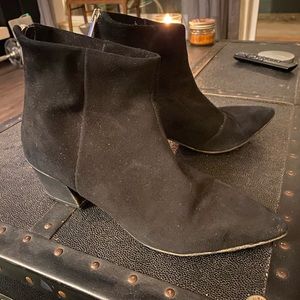 Black Steve Madden booties size 7